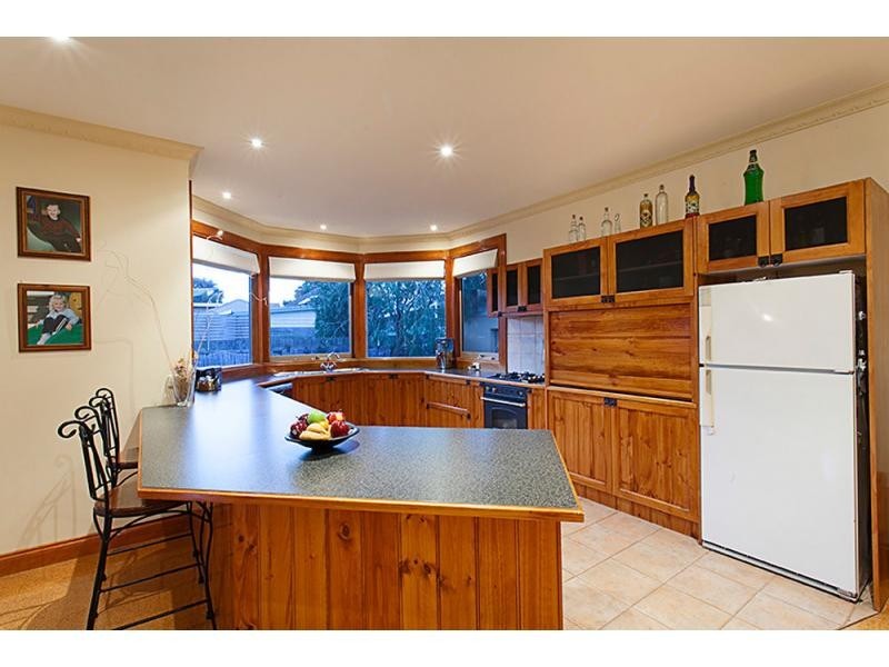 8 Riversdale Avenue, Carrum VIC 3197