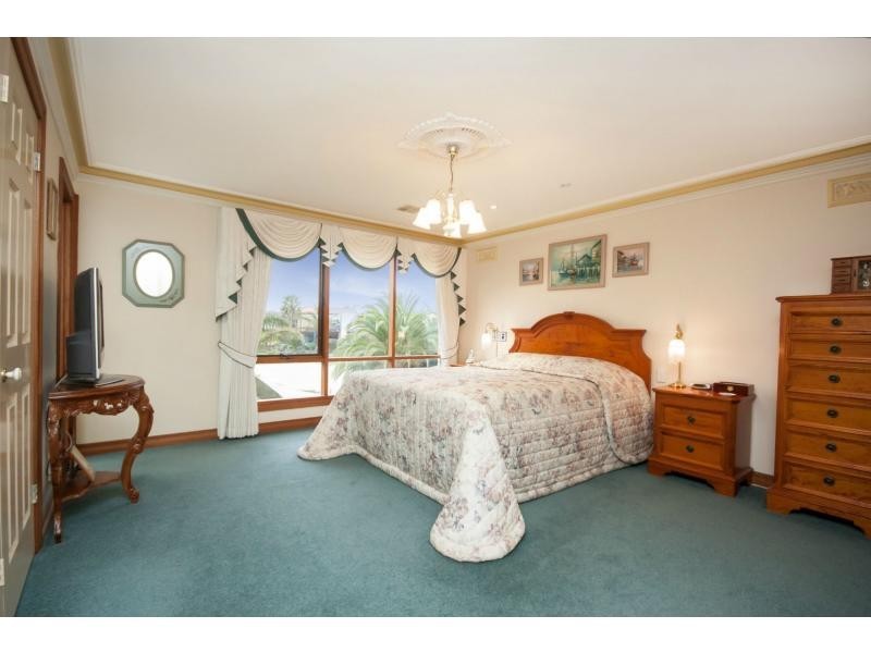 221 Gladesville Boulevard, Patterson Lakes VIC 3197