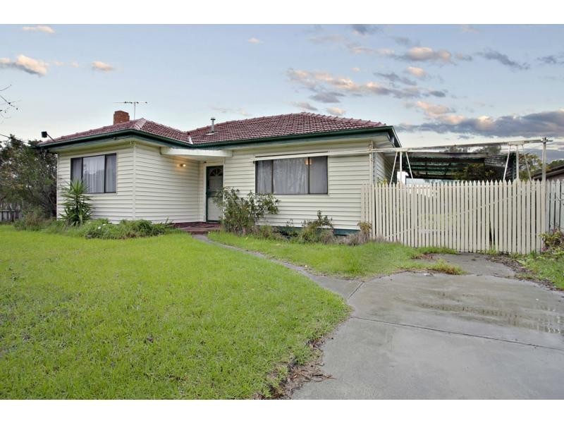 50 Woodbine Grove, Chelsea VIC 3196