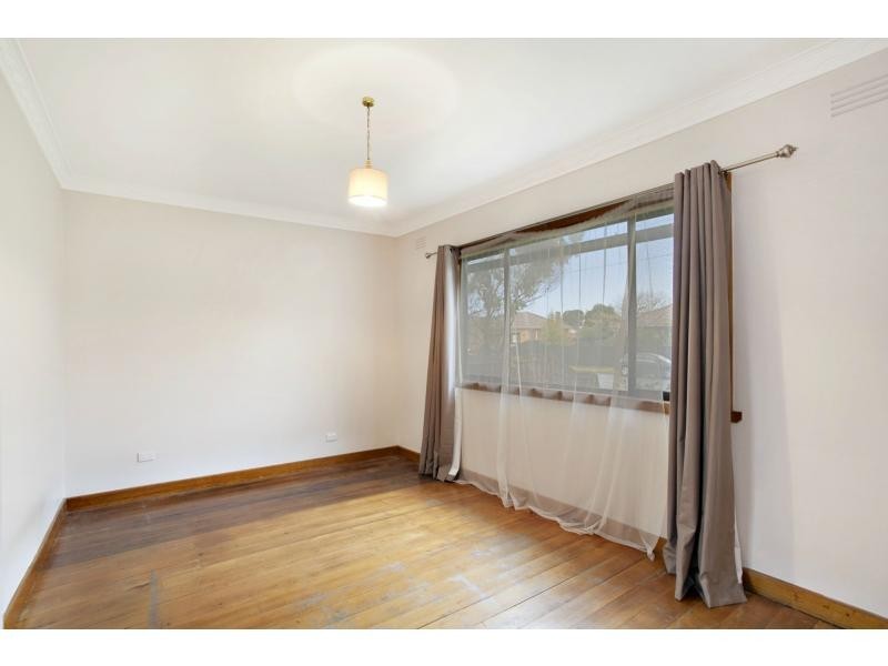 50 Woodbine Grove, Chelsea VIC 3196