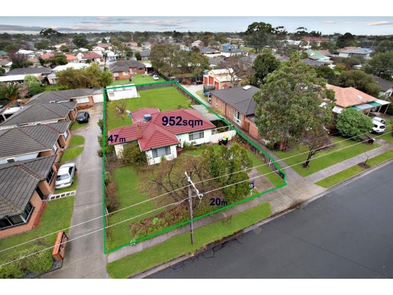 50 Woodbine Grove, Chelsea VIC 3196