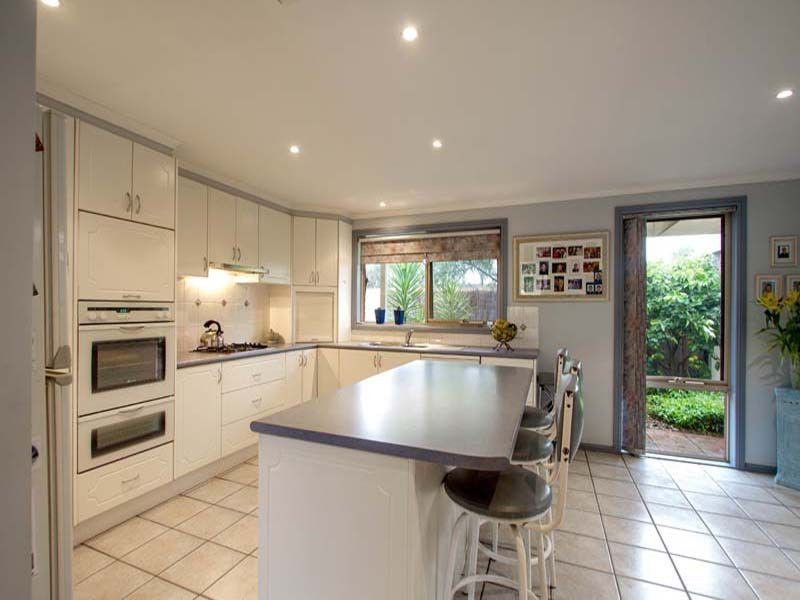 26 Tudor Court, Edithvale VIC 3196