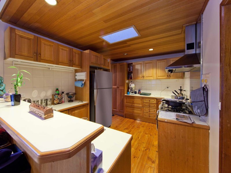 4 Toulon Court, Bonbeach VIC 3196