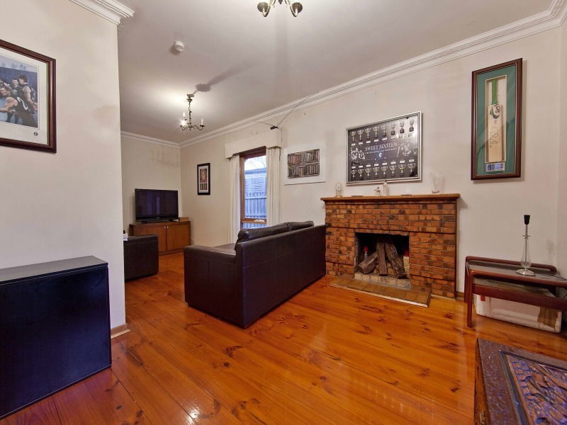 4 Toulon Court, Bonbeach VIC 3196