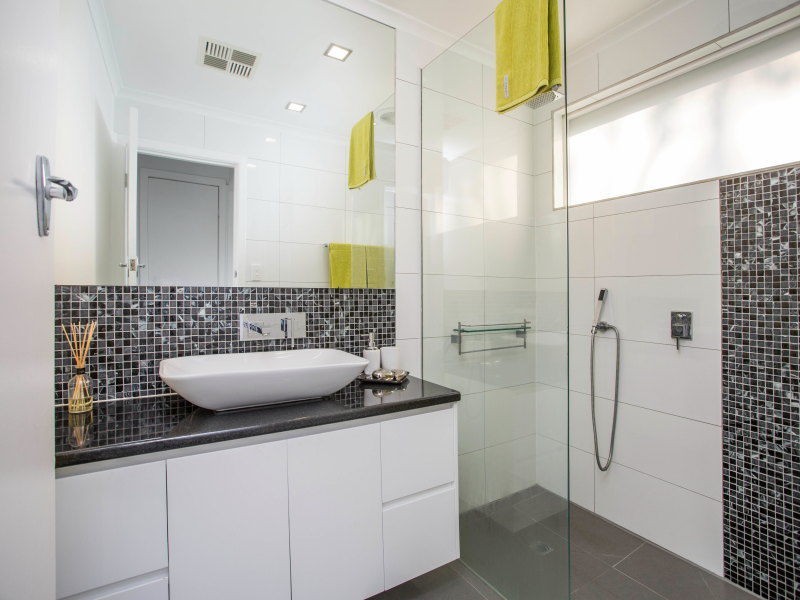 2/8 Woodbine Grove, Chelsea VIC 3196