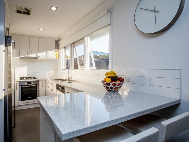 2/8 Woodbine Grove, Chelsea VIC 3196