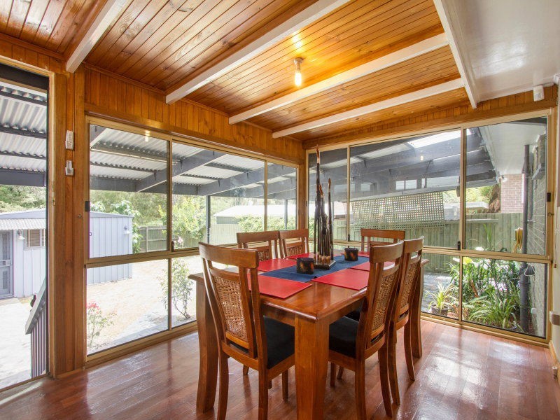 49 Huxley Avenue, Mulgrave VIC 3170