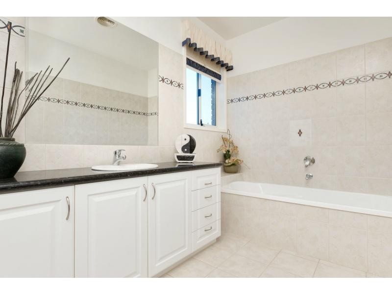 19 Hatteras Court, Patterson Lakes VIC 3197