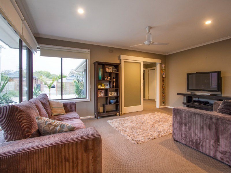 16 Elisdon Drive, Seaford VIC 3198