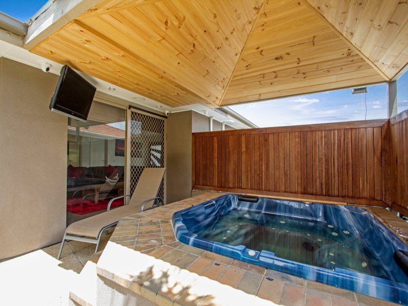 3 Mermaid Court, Patterson Lakes VIC 3197