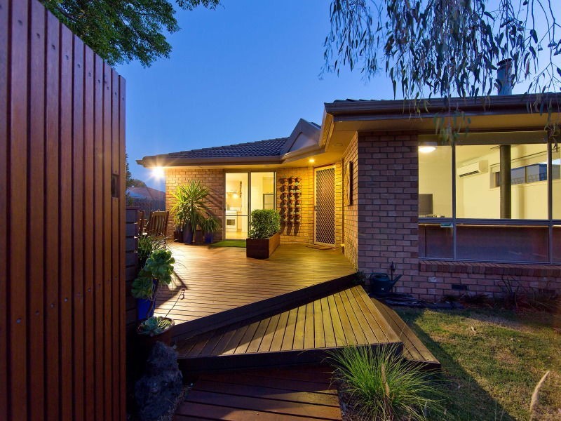 Unit 2/68 Ella Grove, Chelsea VIC 3196