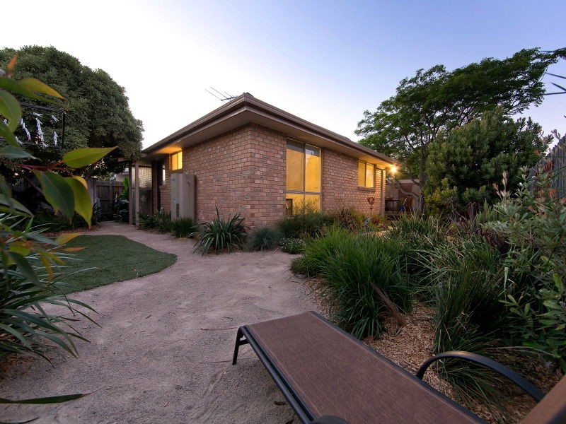 Unit 2/68 Ella Grove, Chelsea VIC 3196