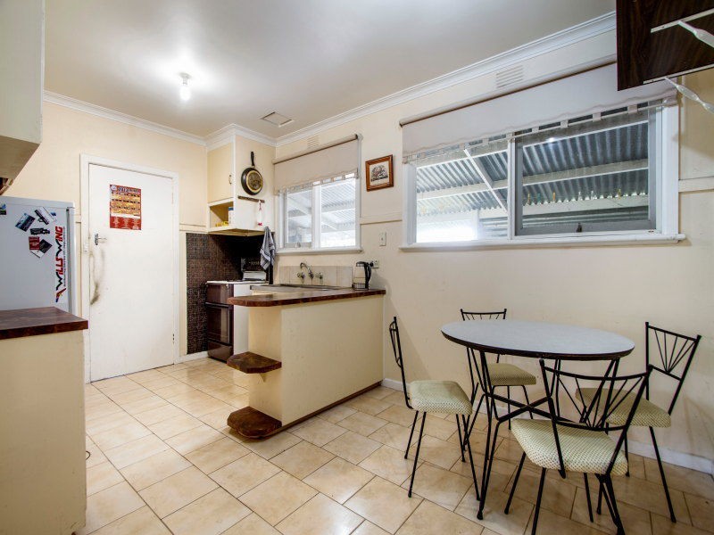 13 Belvedere Road, Seaford VIC 3198