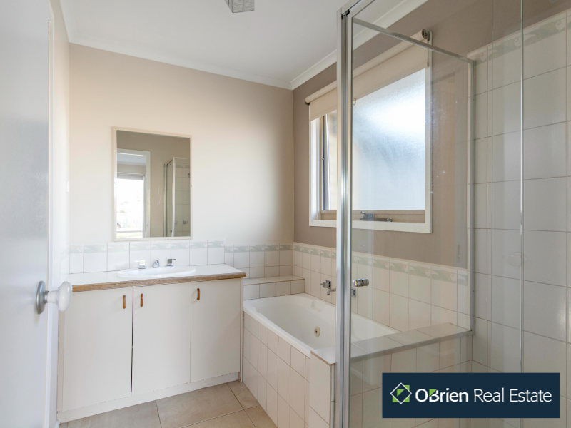 23 Longbeach Close, Aspendale VIC 3195