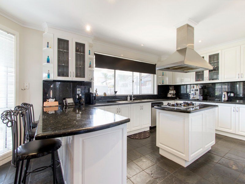 13 Mermaid Court, Patterson Lakes VIC 3197