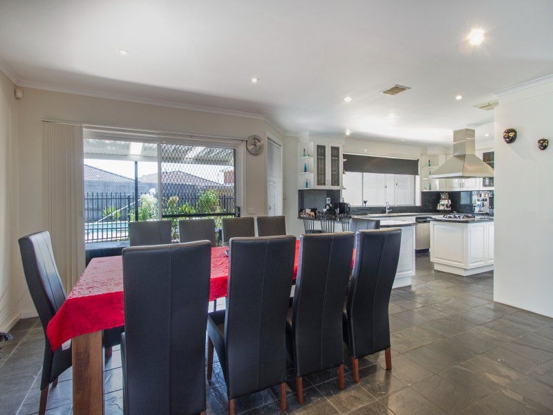 13 Mermaid Court, Patterson Lakes VIC 3197