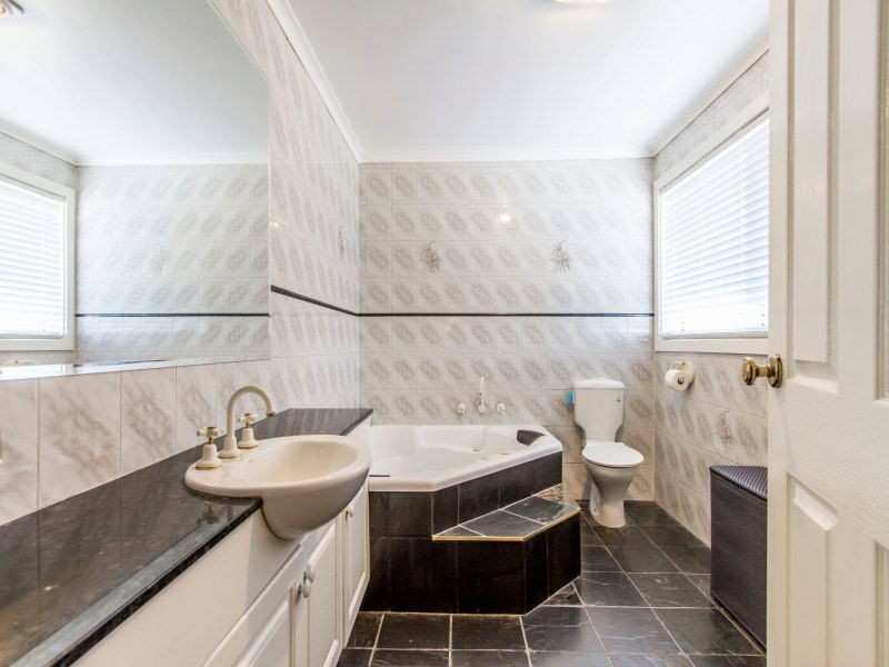 13 Mermaid Court, Patterson Lakes VIC 3197