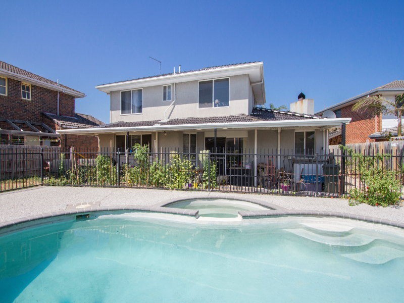 13 Mermaid Court, Patterson Lakes VIC 3197