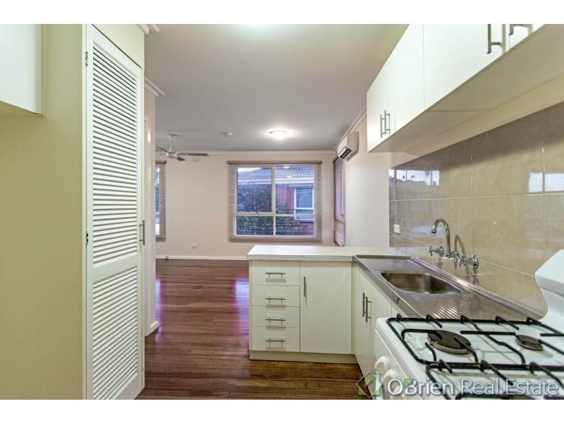 1/9 Golden Avenue, Bonbeach VIC 3196