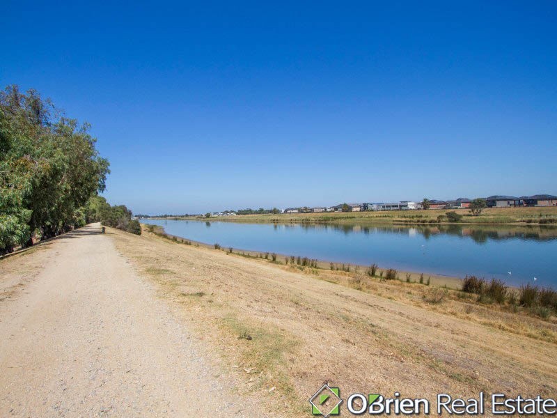 28 Gladesville Boulevard, Patterson Lakes VIC 3197