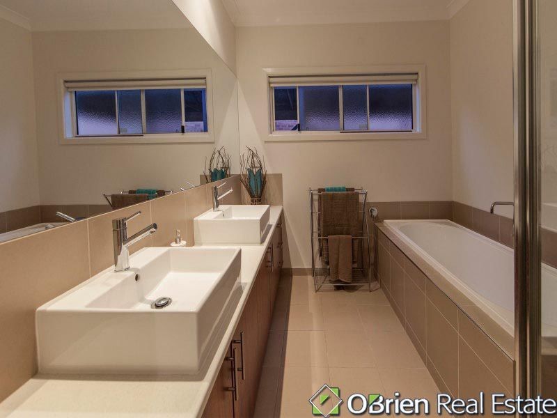 1 Emma Street, Carrum VIC 3197