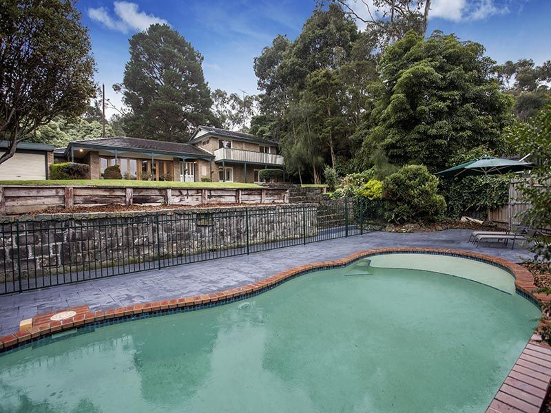 8 Mountain Avenue, Frankston South VIC 3199