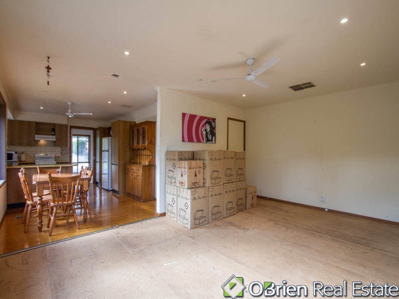 8 Briar Court, Langwarrin VIC 3910