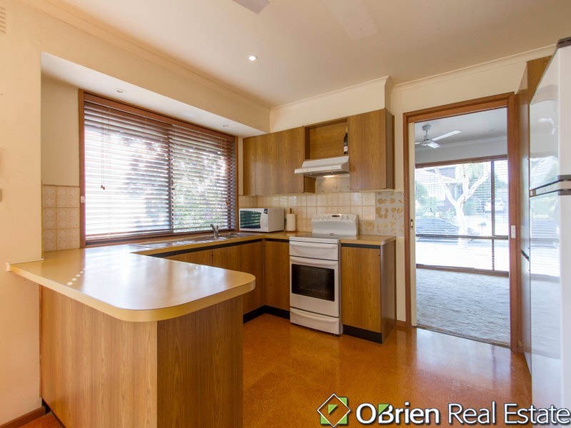 8 Briar Court, Langwarrin VIC 3910