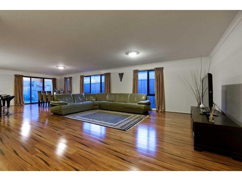 13 Wodalla Place, Lyndhurst VIC 3975