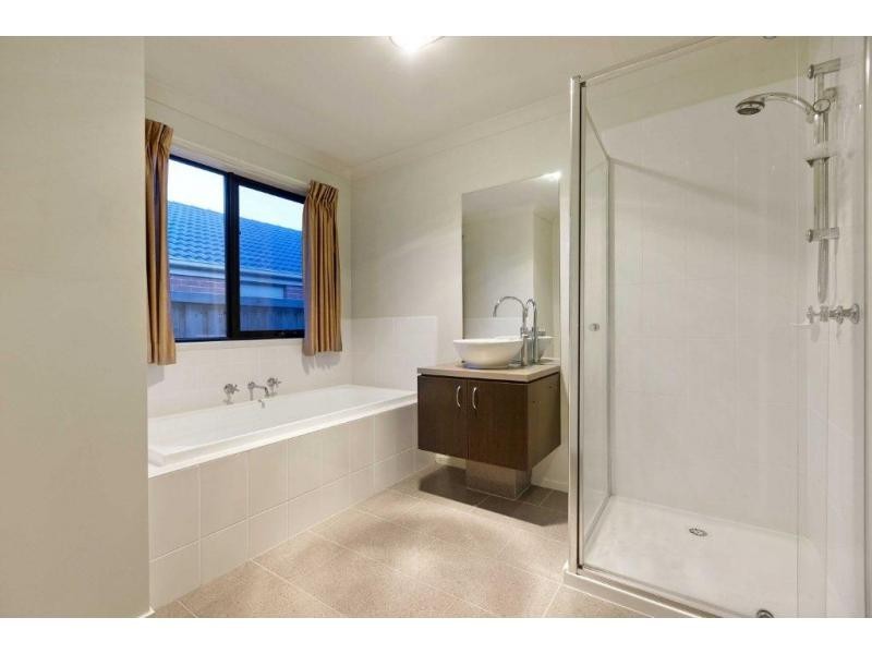 13 Wodalla Place, Lyndhurst VIC 3975