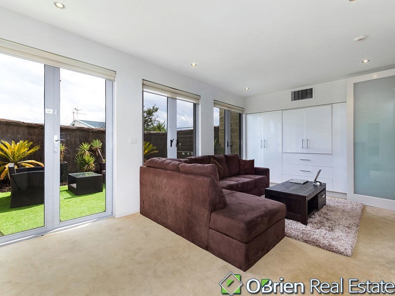 13/2-4 Groves Street, Aspendale VIC 3195