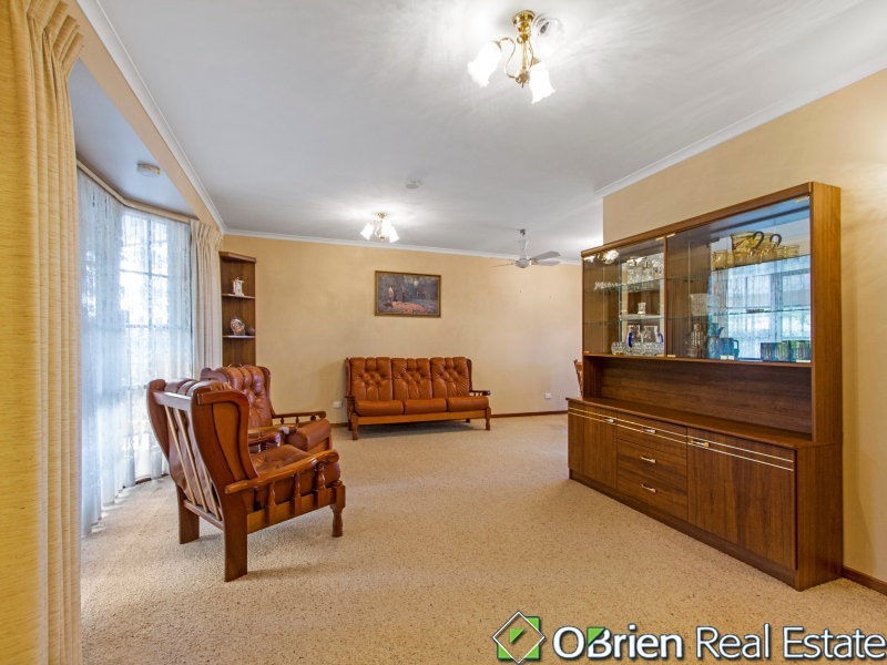 16 Beckenham Place, Langwarrin VIC 3910