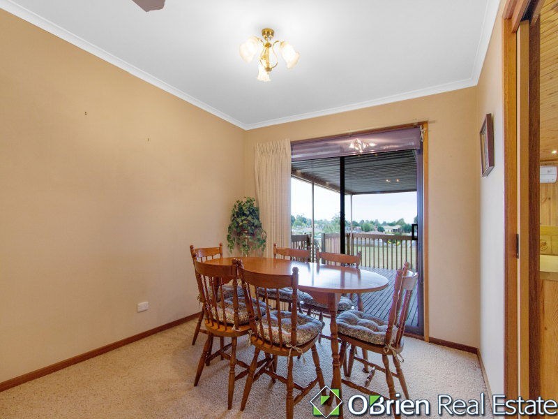 16 Beckenham Place, Langwarrin VIC 3910