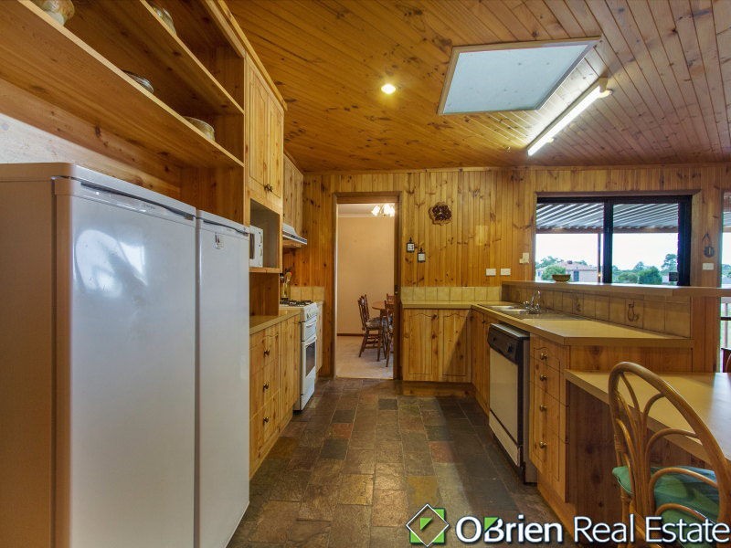 16 Beckenham Place, Langwarrin VIC 3910