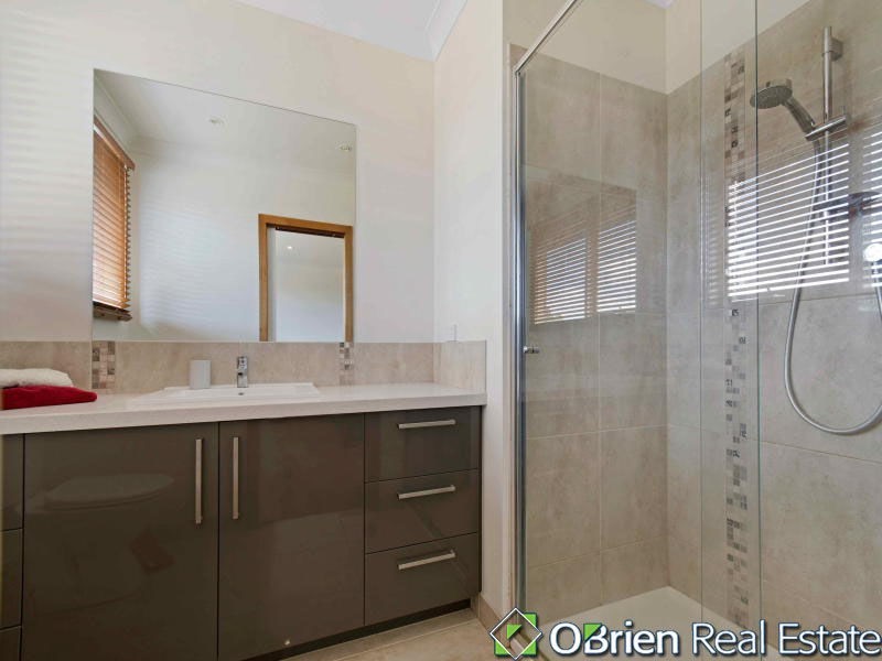 5 Maurandra Close, Hastings VIC 3915