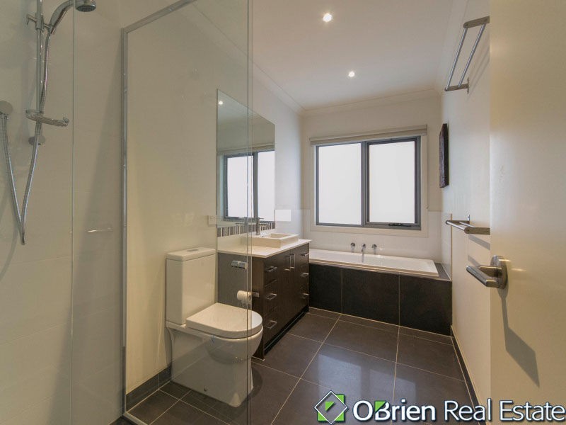 1/74 Broadway, Bonbeach VIC 3196