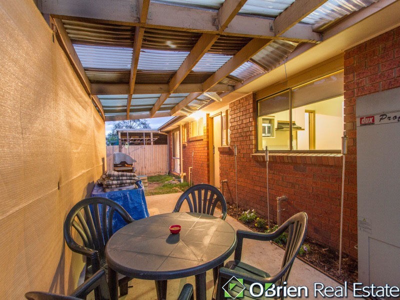 1/17 Darnley Drive, Skye VIC 3977
