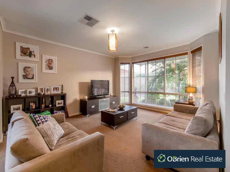 17 Mermaid Court, Patterson Lakes VIC 3197