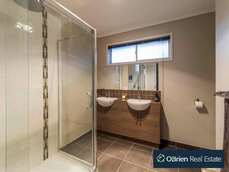 17 Mermaid Court, Patterson Lakes VIC 3197