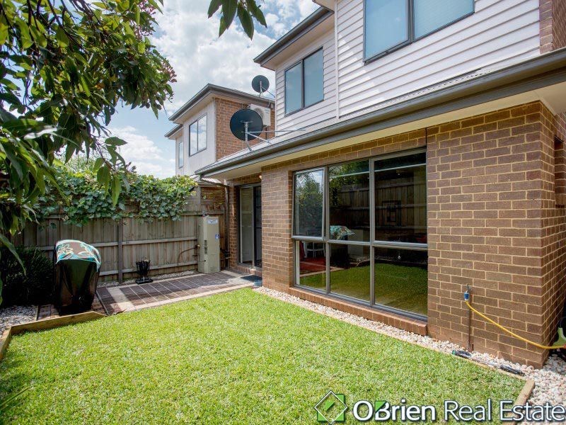 2/4 Tonbridge Street, Carrum VIC 3197