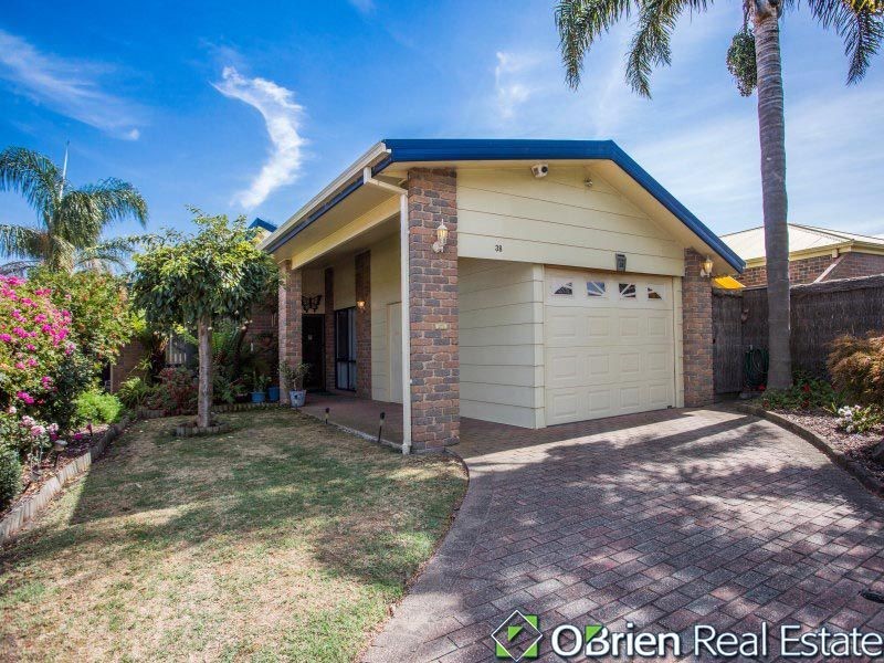 38 Palm Beach Drive, Patterson Lakes VIC 3197