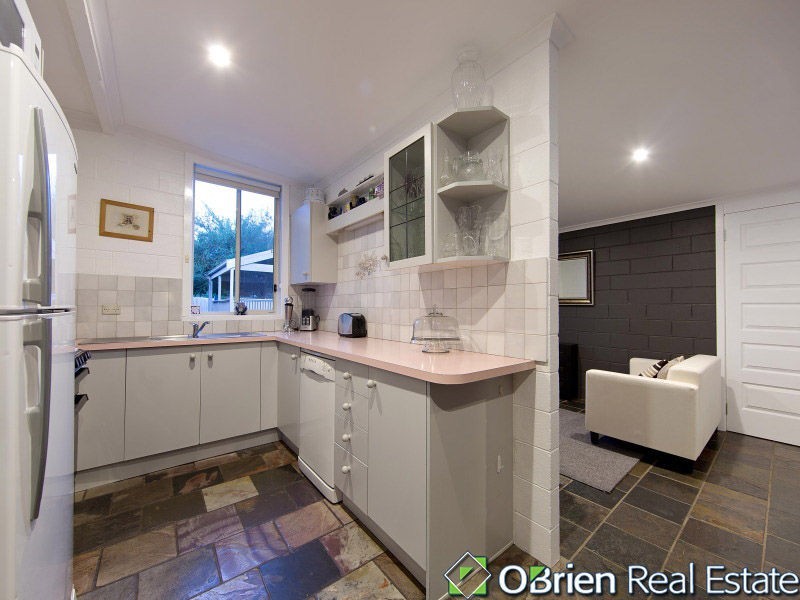 25 Fourth Avenue, Chelsea Heights VIC 3196
