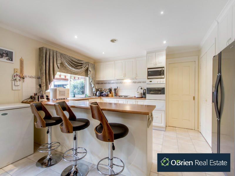 23 Erinka Crescent, Patterson Lakes VIC 3197