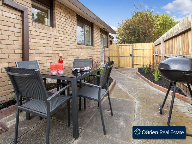 2/30 Farm Road, Cheltenham VIC 3192