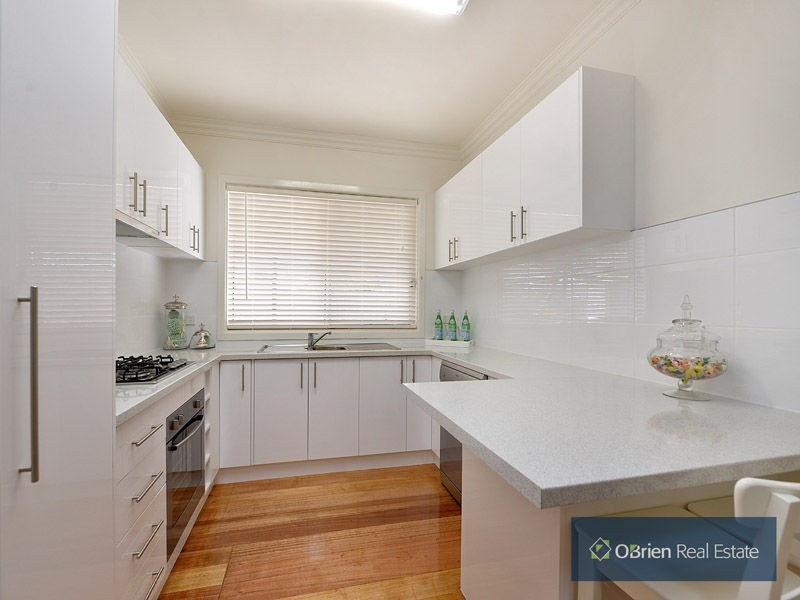 2 Warren Street, Bonbeach VIC 3196