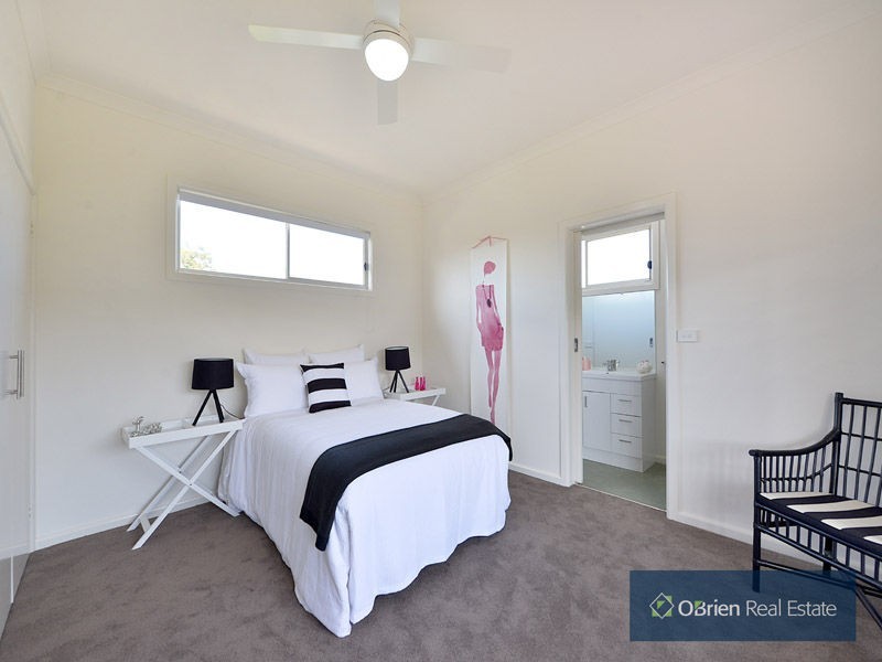 2 Warren Street, Bonbeach VIC 3196