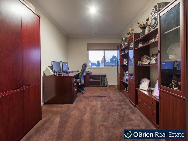 95 Sandhurst Boulevard, Sandhurst VIC 3977