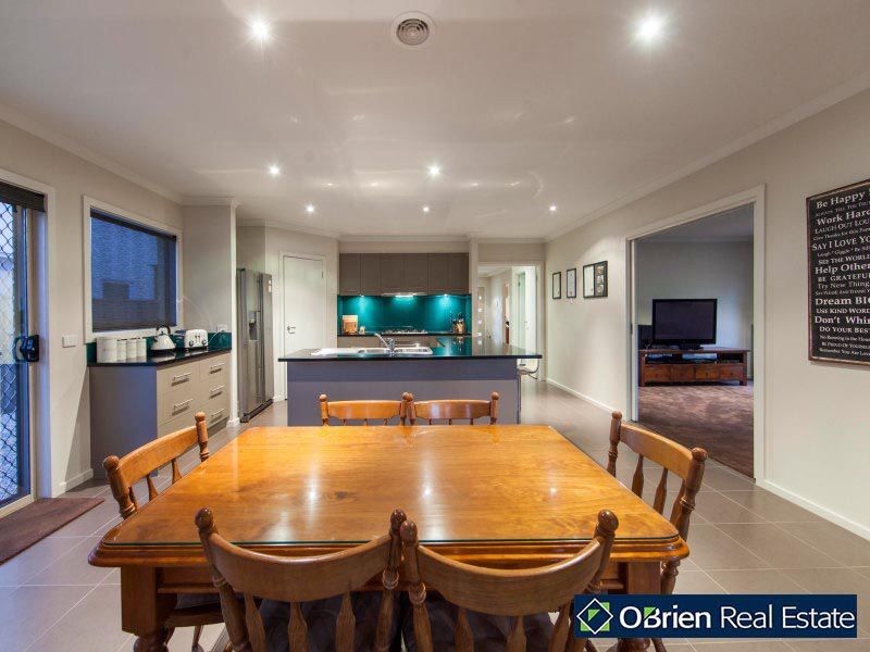 95 Sandhurst Boulevard, Sandhurst VIC 3977