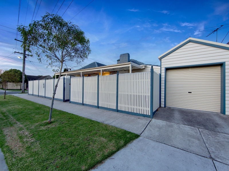 42 Troy Street, Bonbeach VIC 3196