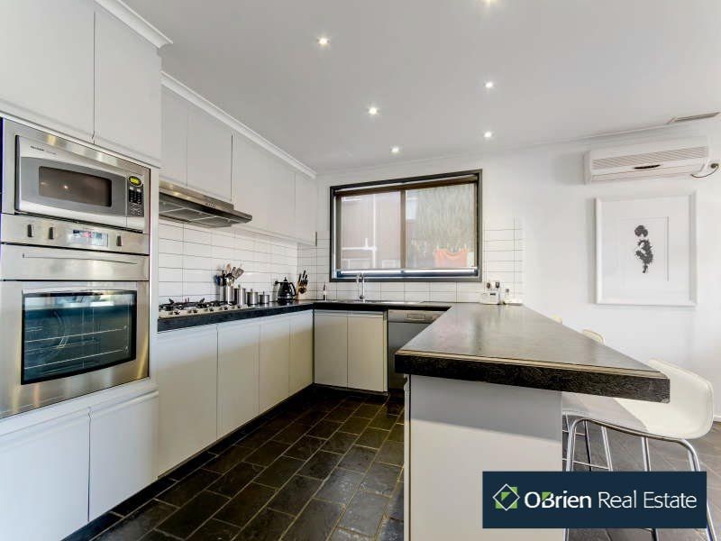 4 Palm Beach Drive, Patterson Lakes VIC 3197